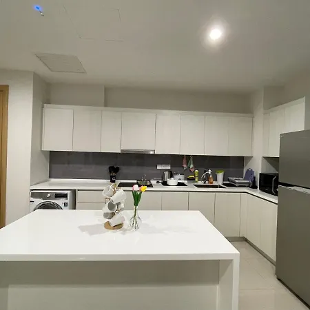 Luxe Suasana With Hot Tub By Yohome Homestay Johor Bahru Exterior photo