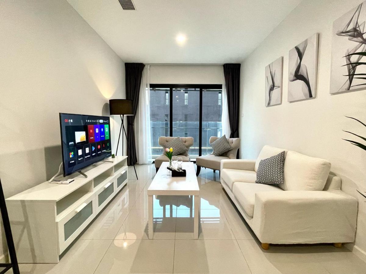Luxe Suasana With Hot Tub By Yohome Apartment