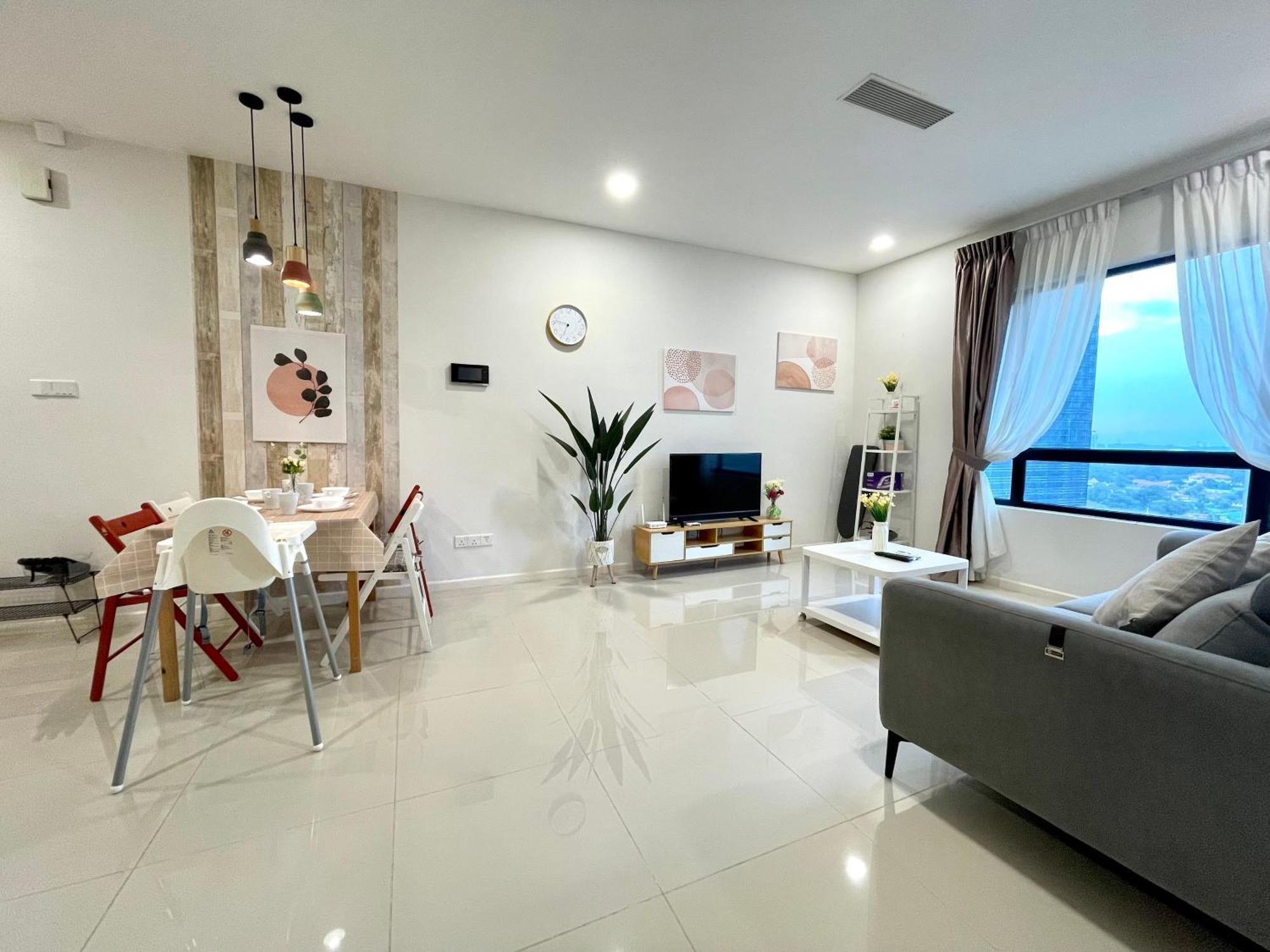 Luxe Suasana With Hot Tub By Yohome Apartment