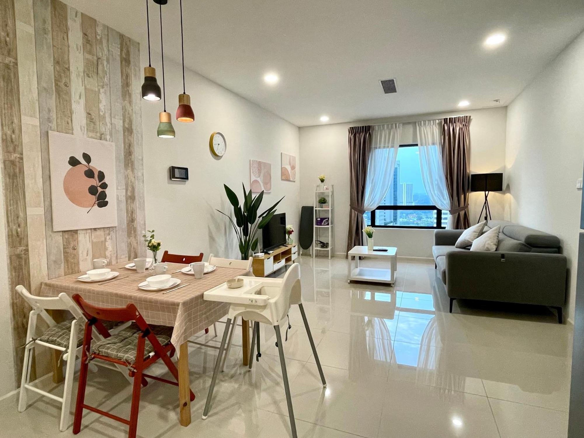 Luxe Suasana With Hot Tub By Yohome Apartment