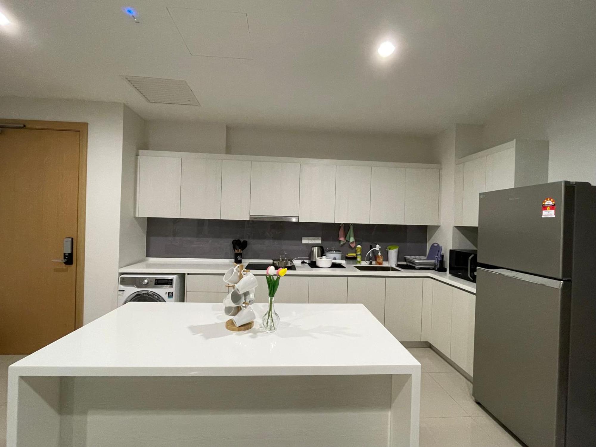 Luxe Suasana With Hot Tub By Yohome Apartment